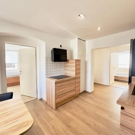 4 Minimum 30 Days 因斯布鲁克