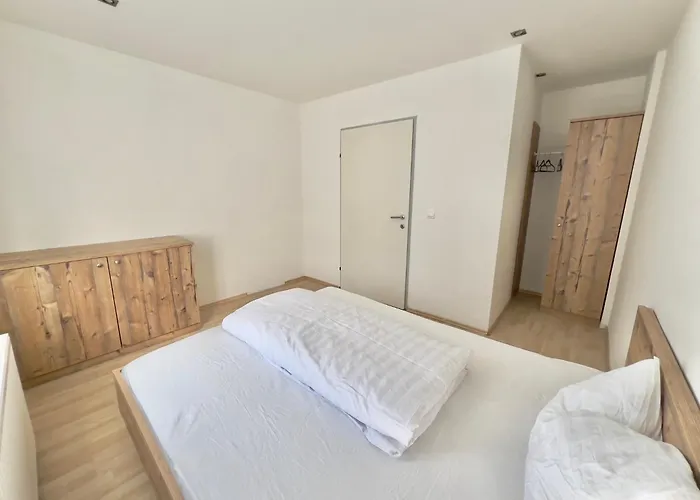 公寓 4 Minimum 30 Days