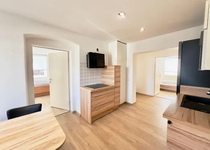 4 Minimum 30 Days 因斯布鲁克